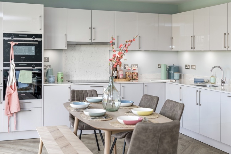 Vb1848667 20210804 Cala Homes Oakbank The Crichton Family Kitchen Dining 010