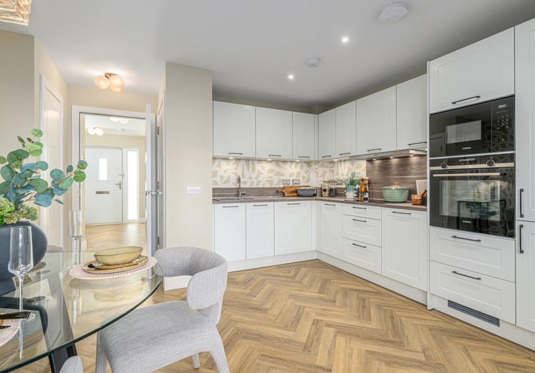 4 bedroom townhouse for sale | light-filled kitchen