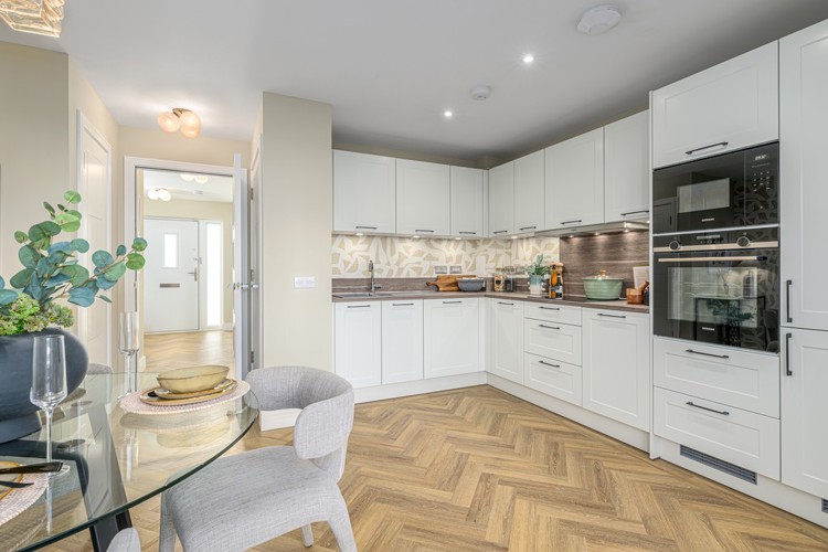 4 bedroom townhouse for sale | light-filled kitchen