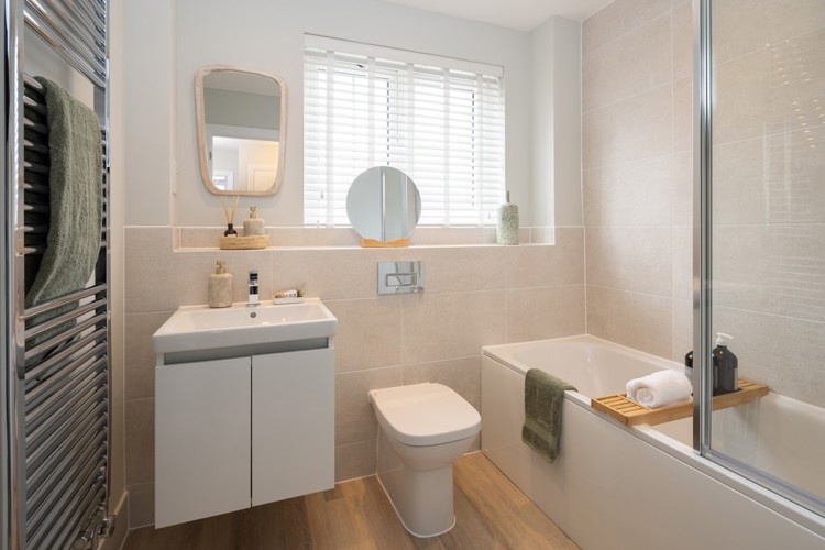 Twinberry bathroom, 4 Bedroom House For Sale Potters Bar 
