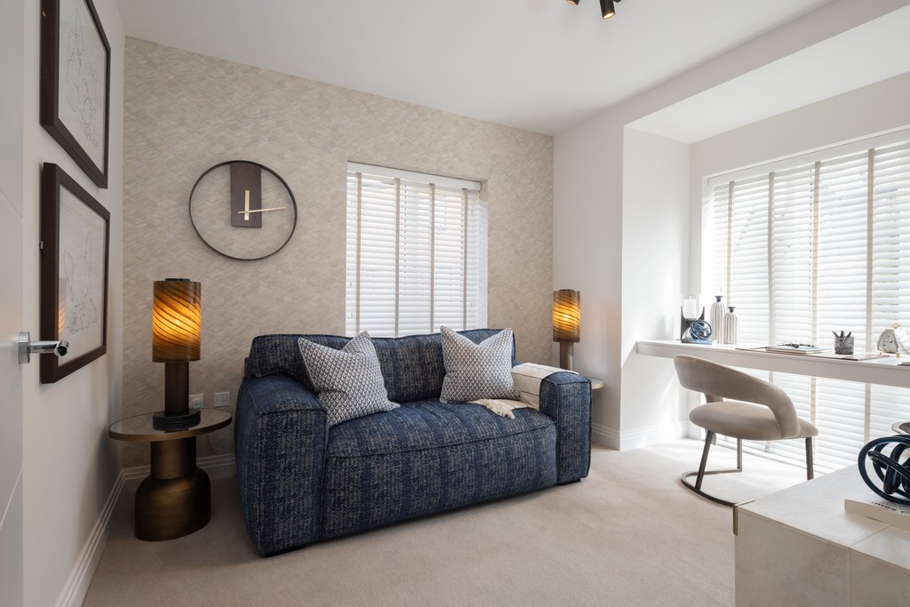 Study of 4 bedroom house for sale in Crowthorne, Berkshire