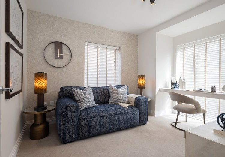 Study of 4 bedroom house for sale in Crowthorne, Berkshire