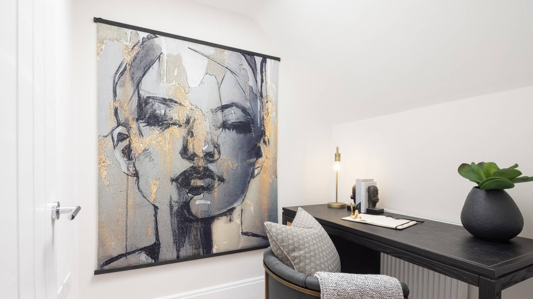 4 bedroom house for sale in Deepcut