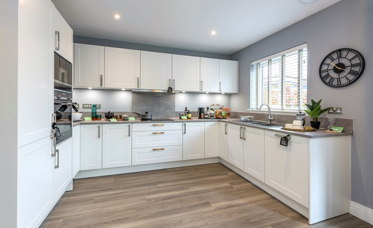 Vb2250589 20230626 Cala Homes West Craigs Barrie Kitchen Dining 006 1600X981