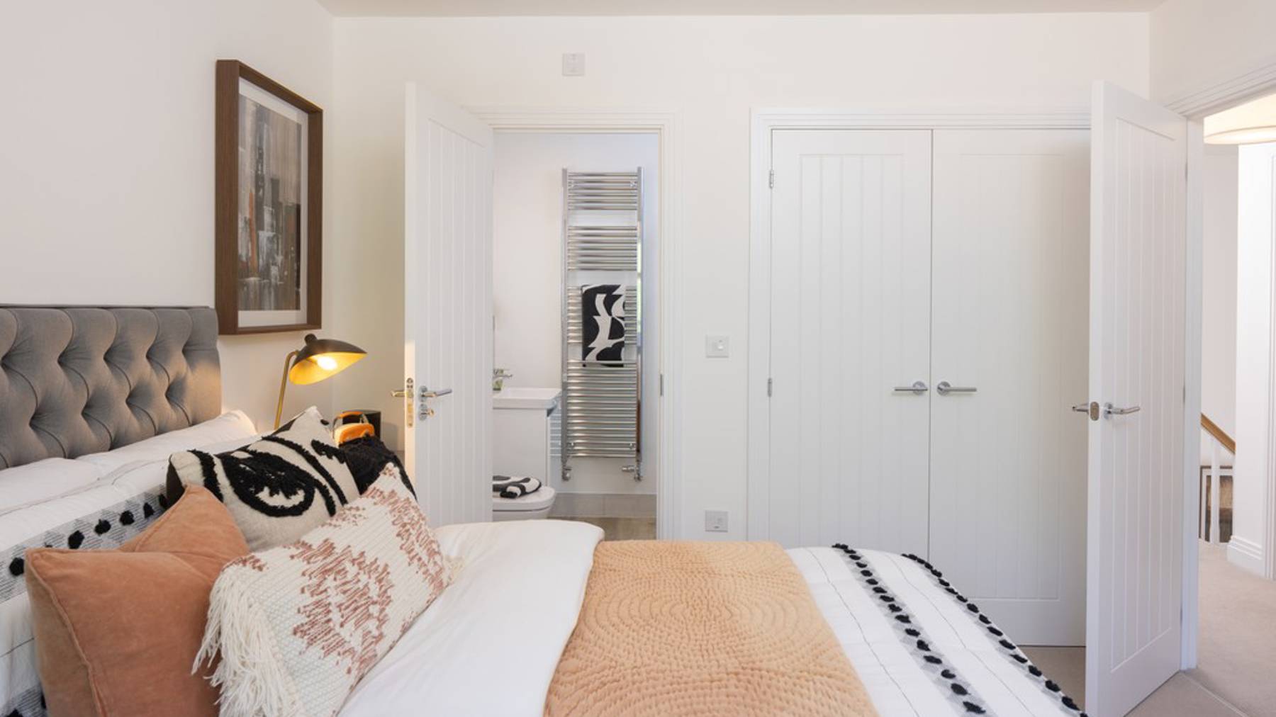 The Orpine Custom 3, Samuel Gardens Bedroom