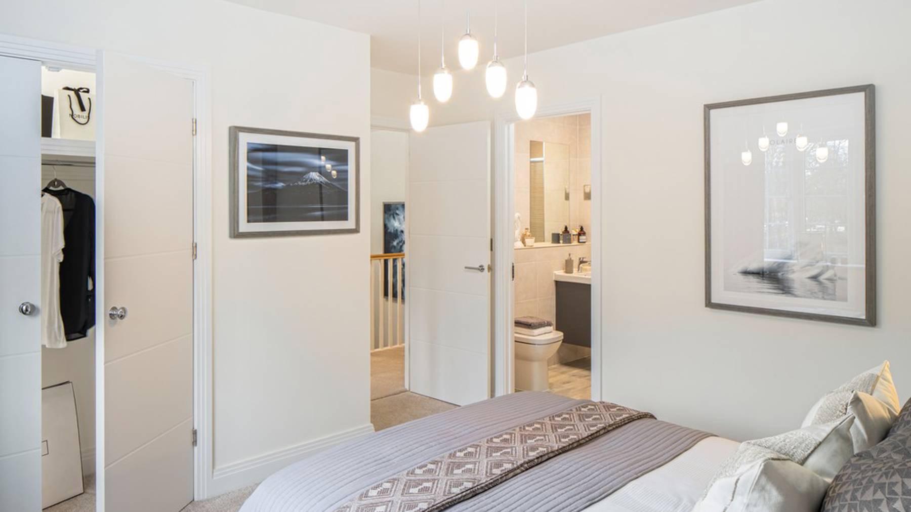 The Fulbourn Bedroom1 Ensuite Wardrobe Netherhall Gardens