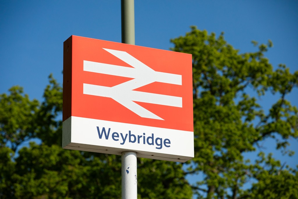 Vb5142493 A1239 012 Weybridge Local Area CALA Homes Thames 1024X683