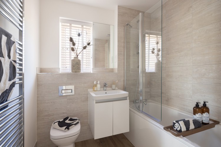 The Orpine Custom 1, Samuel Gardens Bathroom
