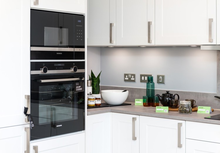 Vb2250594 20230626 Cala Homes West Craigs Barrie Kitchen Dining 011 1600X1067