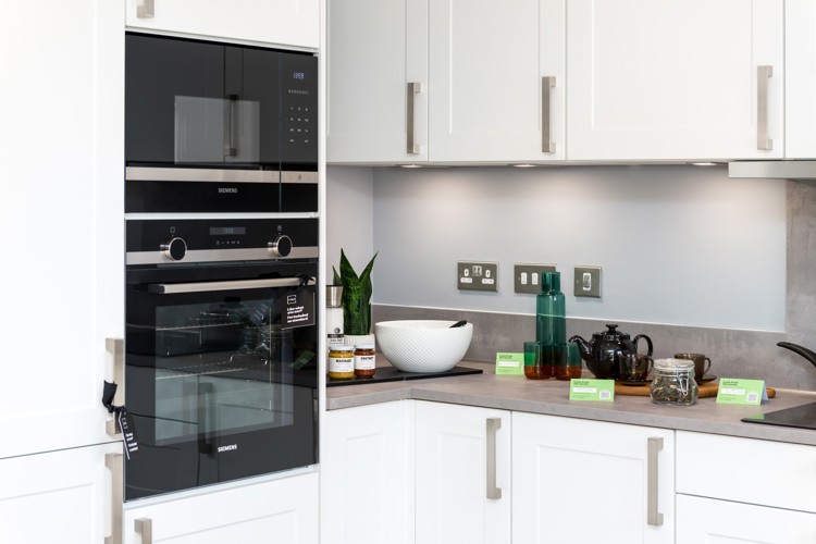 Vb2250594 20230626 Cala Homes West Craigs Barrie Kitchen Dining 011 1600X1067