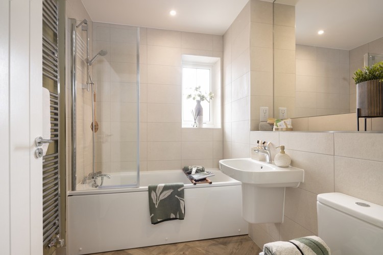 Bathroom, 5 Bedroom Houses For Sale In Potters Bar