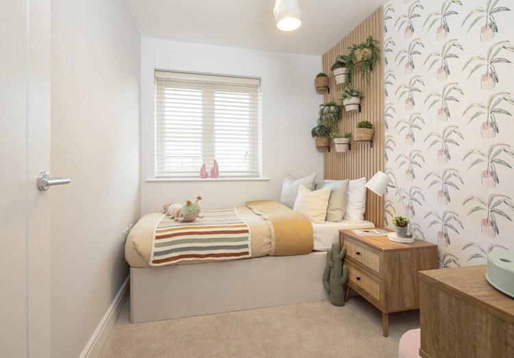 Bedroom of houses for sale in Crowthorne