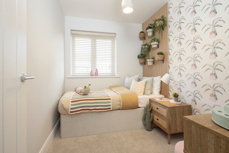 Bedroom of houses for sale in Crowthorne
