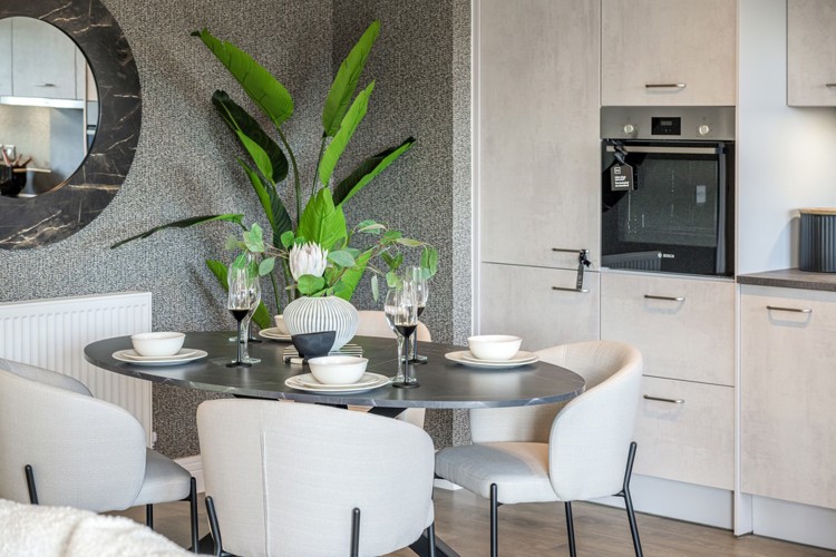 3 bedroom show apartment | Kitchen with integrated appliances included