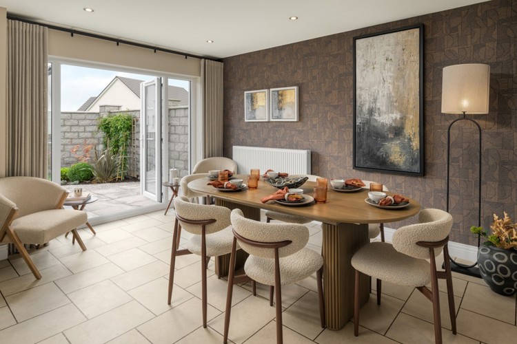 Brodie Dining From Entrance