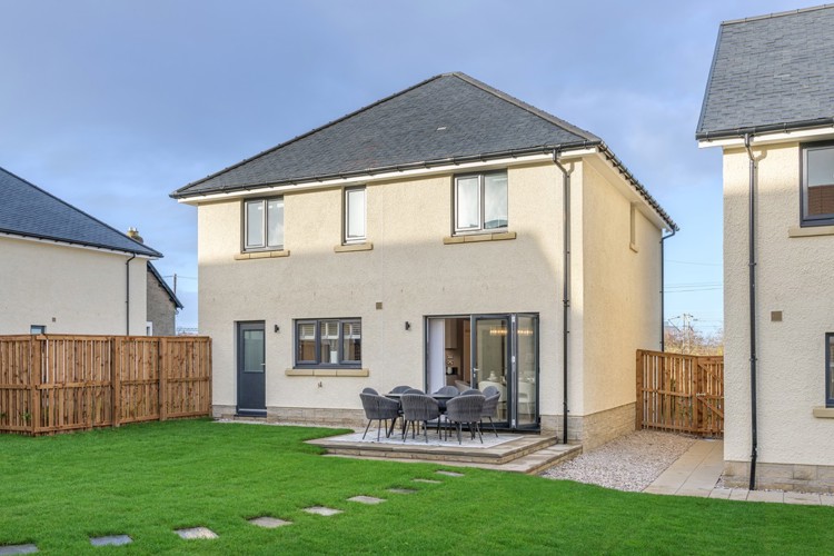 4 bedroom showhome | contemporary detached home with landscaped back garden and detached garage