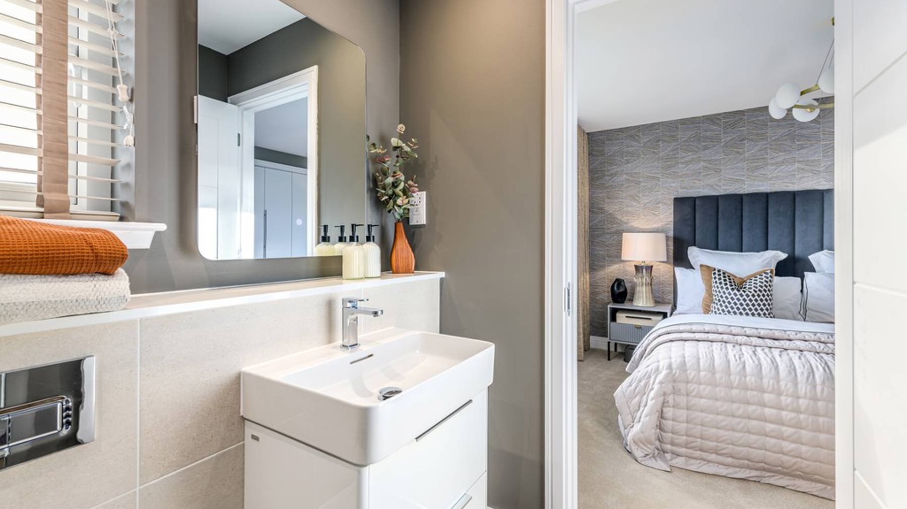 4 bedroom showhome | principal bedroom with en suite and fitted wardrobes