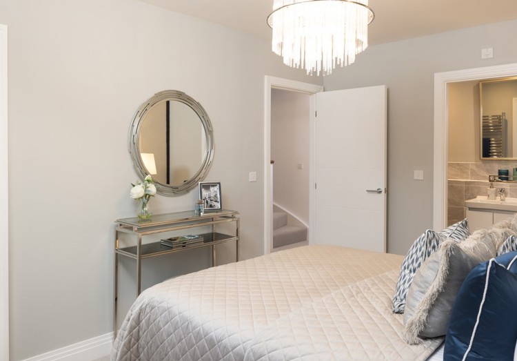 The Orpine Custom 2, Samuel Gardens, Bedroom