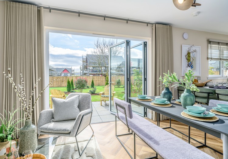 Vb5410003 20250324 Cala Homes Ballagan Woods Garvie Kitchen Family Dining 001 3200X2143