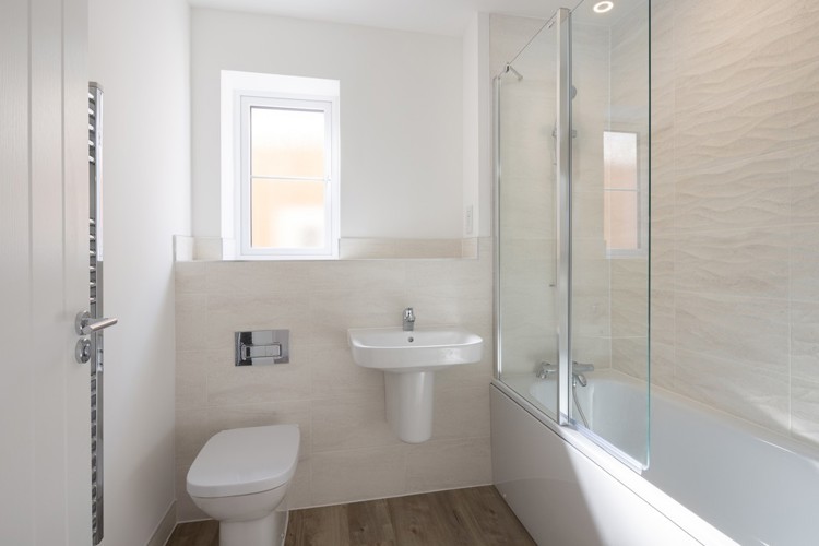 The Whin Bathroom Wivenhoe Gardens