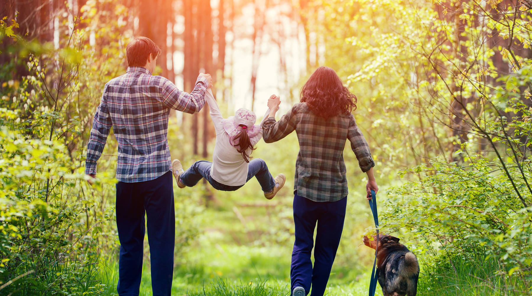 Lifestyle image | family walking in woods