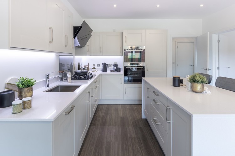 Burnham house type kitchen, 4 bedroom house for sale in Shrivenham