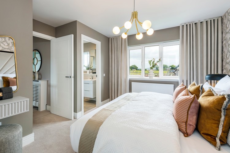 4 bedroom showhome | Generous bedroom with en-suite