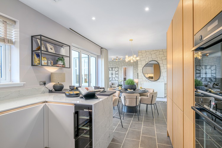 Vb5594995 20251112 Cala Homes Aurs Meadows Kennedy Kitchen Dining 005 1600X1067